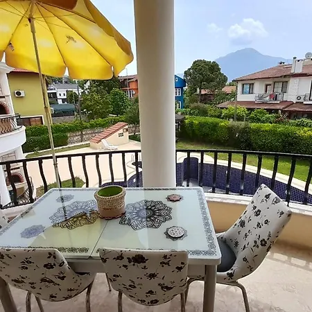 Spacious 3-Bed Apartment In Calis Beach Apartament *