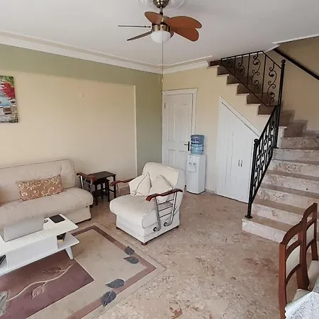 Spacious 3-Bed Apartment In Calis Beach Apartament Fethiye
