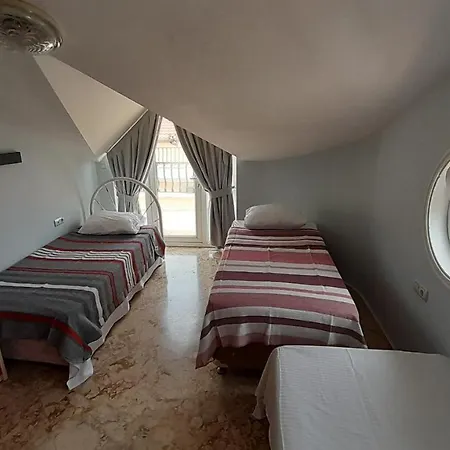 Spacious 3-Bed Apartment In Calis Beach